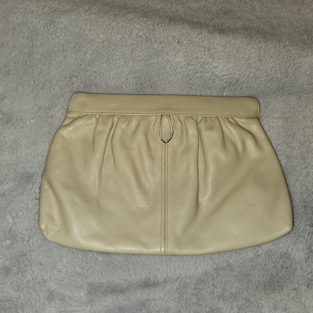 Clutch purse